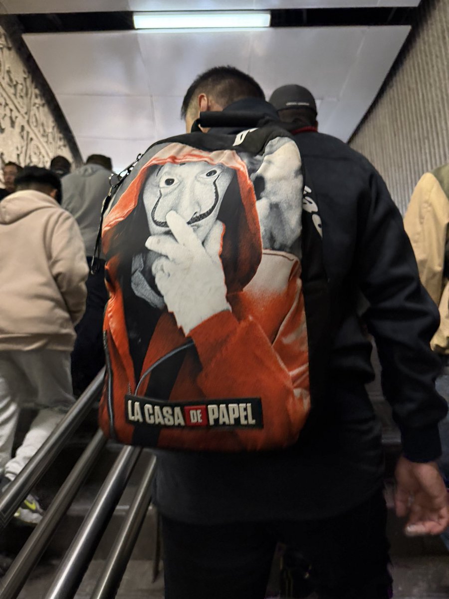 realOdder's tweet image. buenos días al matriarcado #nairobi #stan #account