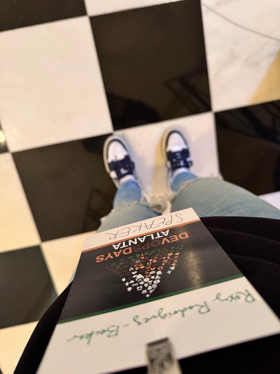 RoxanaCodes's tweet photo. Good morning! Excited to absorb new things and make new friends.
It’s very appropriate that I’m hanging out with this troll on the day I’m giving my trolling into tech talk. 😜
Thanks for having me @devopsdaysATL!
🥰🥰 https://t.co/ec15su3XsP