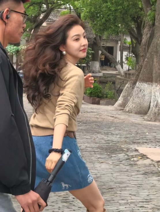 So worthy of being a haircare brand ambassador