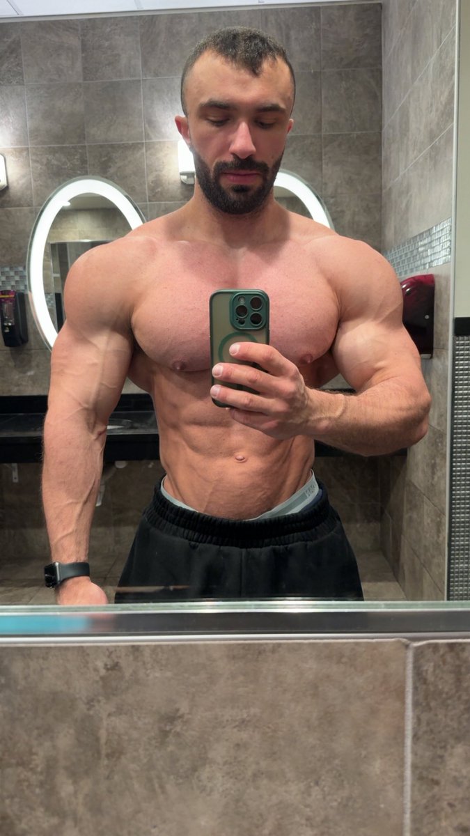 Chris_stgainz's tweet image. Still work to do  #bodybuilding #bodybuilder #muscle #fitness #gym #FitnessMotivation #gymmotivation #bodybuildingmotivation
