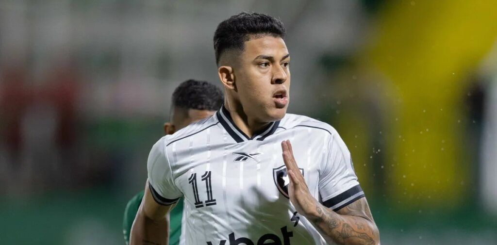 odds_news's tweet image. Botafogo faz 4 a 1 na Chapecoense e já pensa no mata-mata da Copa do Brasil - O Botafogo conquistou sua primeira vitória no Brasileirão sob o comando de Franclim Carvalho ao bate ... Leia mais em oddsnews.com.br/botafogo-faz-4… ##botafogo