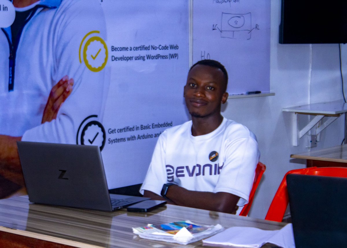 kemieshiett tweet media