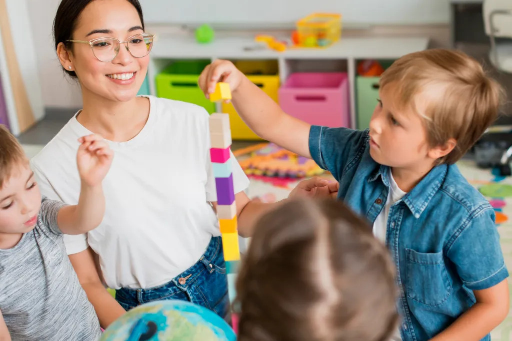 ChildCareEd's tweet image. #preschool #teacher #Texas #CDA How to Become a Preschool Teacher in Texas: To become a preschool teacher in Texas you must meet basic education (high school/GED or higher), complete required pre-service and annual training (including instructor-led… dlvr.it/TS8MPl