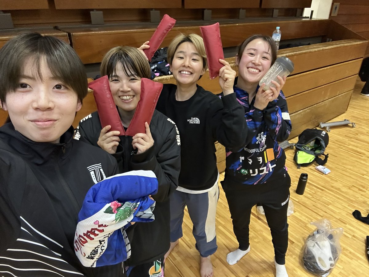sskhnn's tweet photo. 小泉機器ホールディングス株式会社様(@koizumikiki )より炭八を提供していただきました！

これから始まる梅雨対策も、暑い夏🫠、
対策もﾊﾞｯﾁﾘ👌

🛒👉 https://t.co/UITLdilXTg

#小泉機器 #炭八 #消臭対策 #調湿木炭 
#立川アスレティックFCレディース https://t.co/yKlZGOq1b2