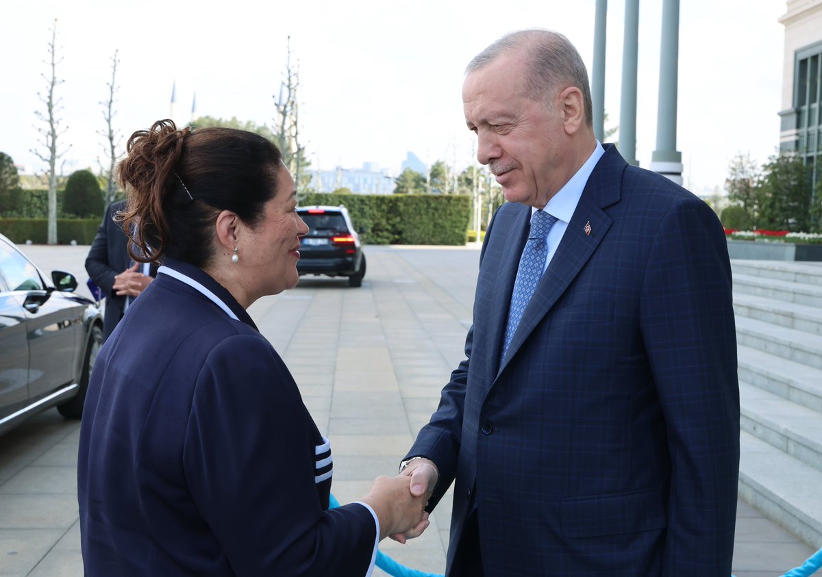 Akparti's tweet photo. Cumhurbaşkanımız Sayın Recep Tayyip Erdoğan, Yeni Zelanda Genel Valisi Cindy Kiro'yu kabul etti. https://t.co/VekraS8LLR