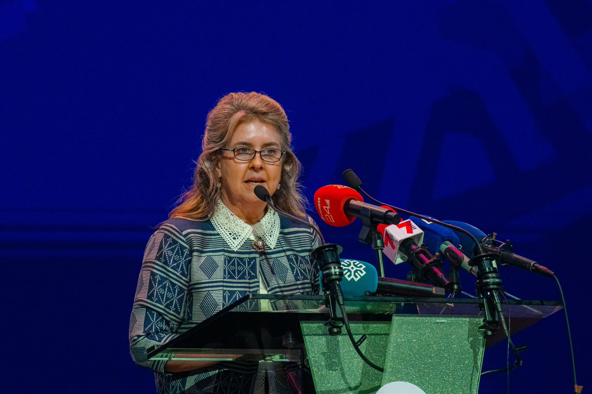 Türkiye Maarif Vakfı tweet media