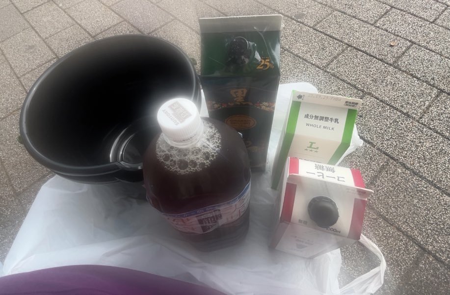 もとーり tweet media