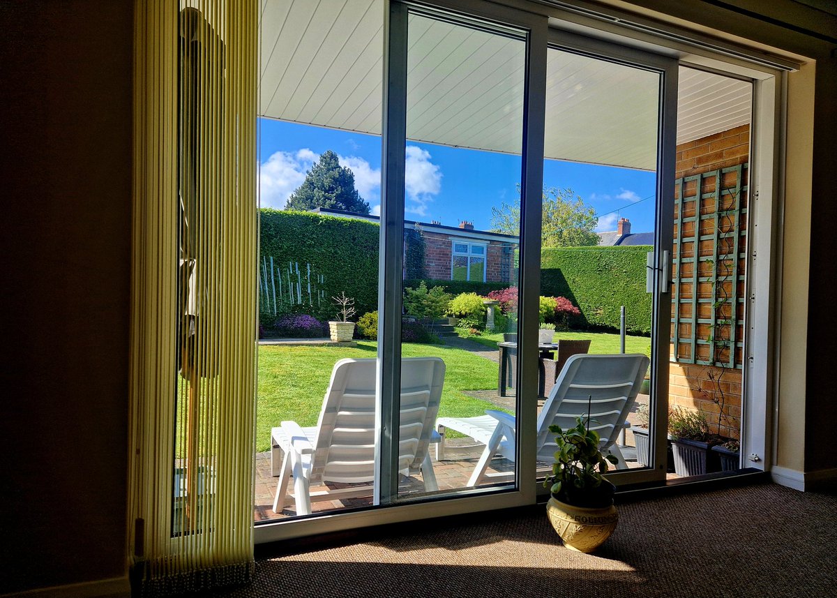 PeterBeuster's tweet image. Canny afternoon in Chester-le-Street, I've even hoyed the door open. #lifeinthefastlane