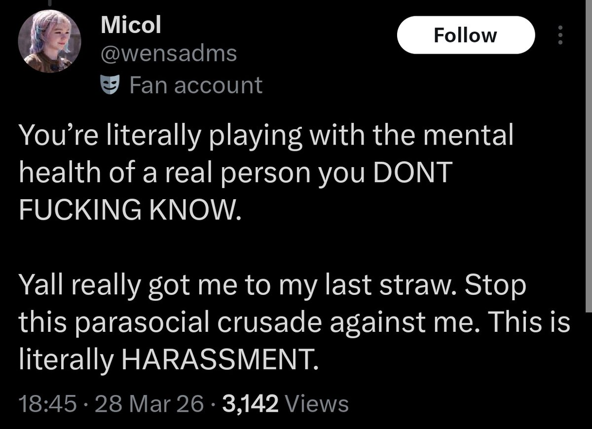 fenderstratford's tweet photo. @roseinkling mind you her and her followers are doing the exact same thing to poot i can’t stand a #FakeAss https://t.co/74R9qokEYu
