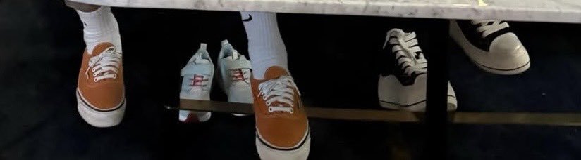 carolinier53006's tweet photo. A nossa querida sempre nos mostra um pedacinho do seu amor maior mãozinhas  pezinhos e sapatinhos do baby kim https://t.co/9NIOfMZN1f