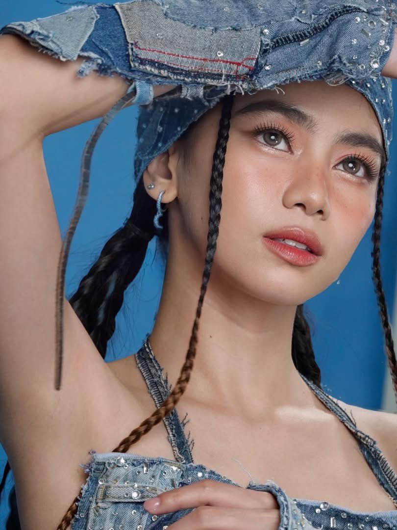 aeraedesu's tweet photo. na miss ko mag tp yass

reply " our pertty ashtine" with the tags

LOVELIKEU OUT NOW 
#AshtineDigitalSingle https://t.co/bcmxMdx93O