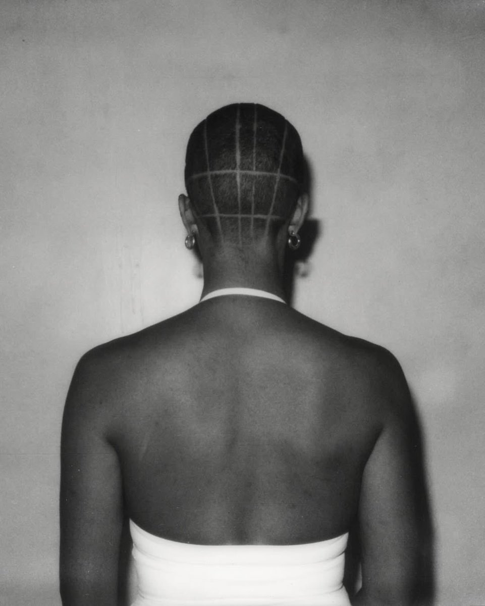 solange hourly tweet media