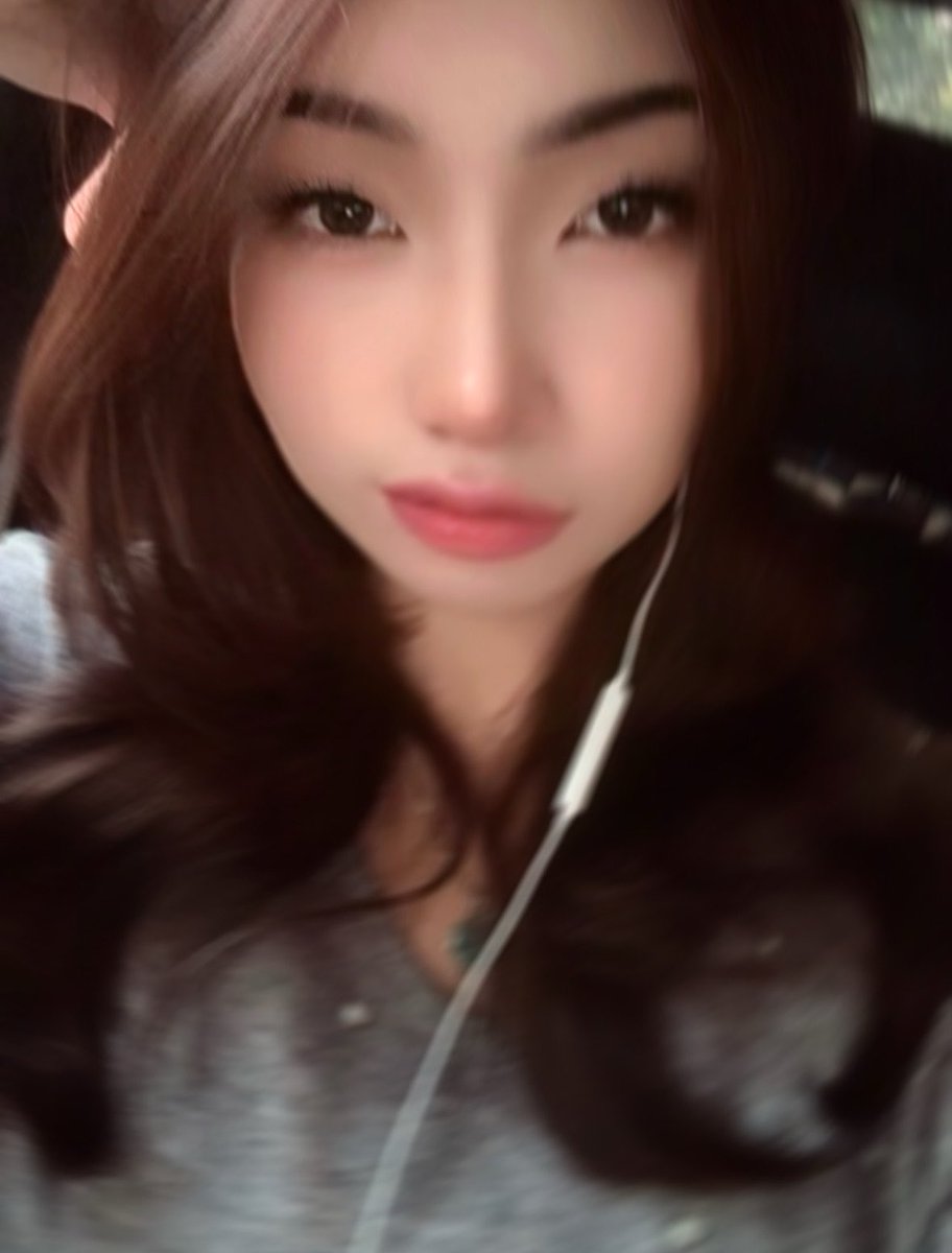 ᴊᴇɴᴀɪ tweet media