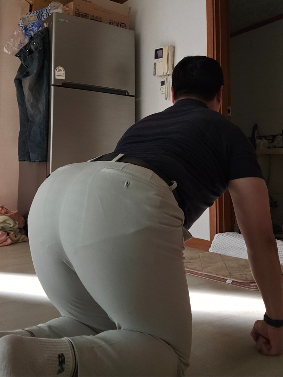 HUNKHOLE tweet media