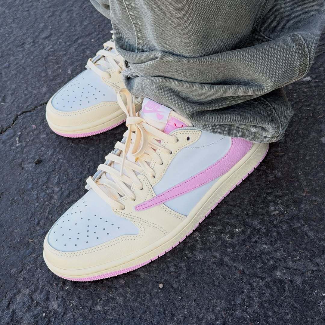 SneakerAlertHD's tweet image. Travis Scott x Air Jordan 1 Low "Sail/Shy Pink" 💗

📆 May 22nd