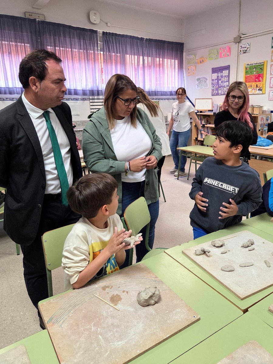 PSOE_talavera's tweet image. ✅@TitaElez pide al Gobierno local aumentar la inversión local para el mantenimiento de los #colegios de #Talavera.

👉+Info: short.do/rO5v7k