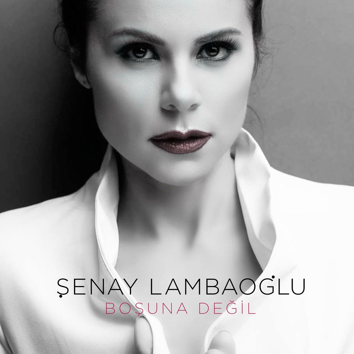 adamuzikyapim's tweet image. Şenay Lambaoğlu “Boşuna Değil” 24 Nisan ‘da tüm dijital platformlarda! ✨

Şenay Lambaoğlu’ndan bahara eşlik eden romantik bir bossa-nova…
Tatlı bir melankoli, yumuşacık bir his. 🎶

#şenaylambaoğlu #boşunadeğil #bossanova #new #song #adamüzik @SenayLambaoglu