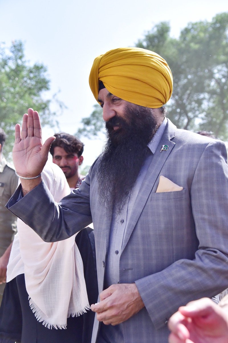 hrmapunjab's tweet image. For the first time in history, a Provincial Minister joined Holi festivities at Punjab University. Minister for Minority Affairs @SardarArora attended as Chief Guest, marking a major milestone for interfaith harmony.
.
.
#holi #holifestival #punjabuniversity #rameshsingharora