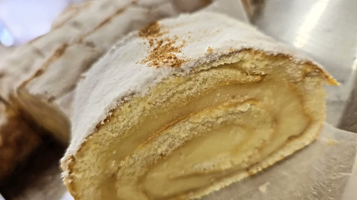 elpuentepan's tweet photo. 🥰 🏃🏻‍♂️💭 Que nada nos pare con nuestros sueños!!!

🏡🧁🥞 Uno de los de la gente que trabajamos aquí es que los productos elaborados artesana y diariamente lleguen a tu mesa cada día y nos consideres hogar, familia y un sitio dónde refugiarte para seguir cumpliendo los tuyos. https://t.co/rNTdf3XdSH