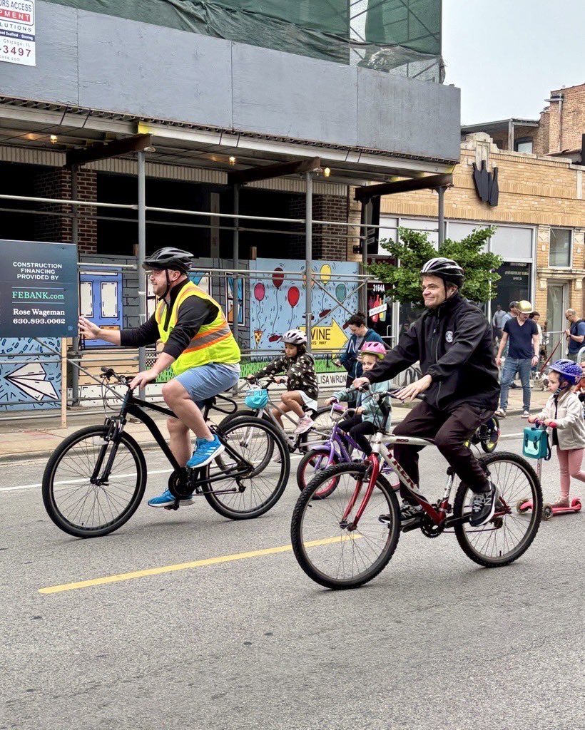 RepMikeQuigley's tweet photo. #BikeLanesSaveLives! I was proud to vote NO on the so-called Make DC Safe and Beautiful Act, which will remove the city's main bike lane on 15th Street.   Republicans passed the bill along party lines in the House, but I'm urging all of my colleagues in the Senate to VOTE NO! https://t.co/IWH4pNp4vr