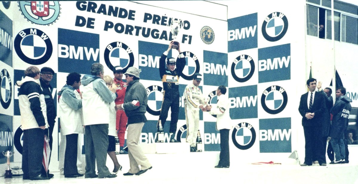 Senna tweet media