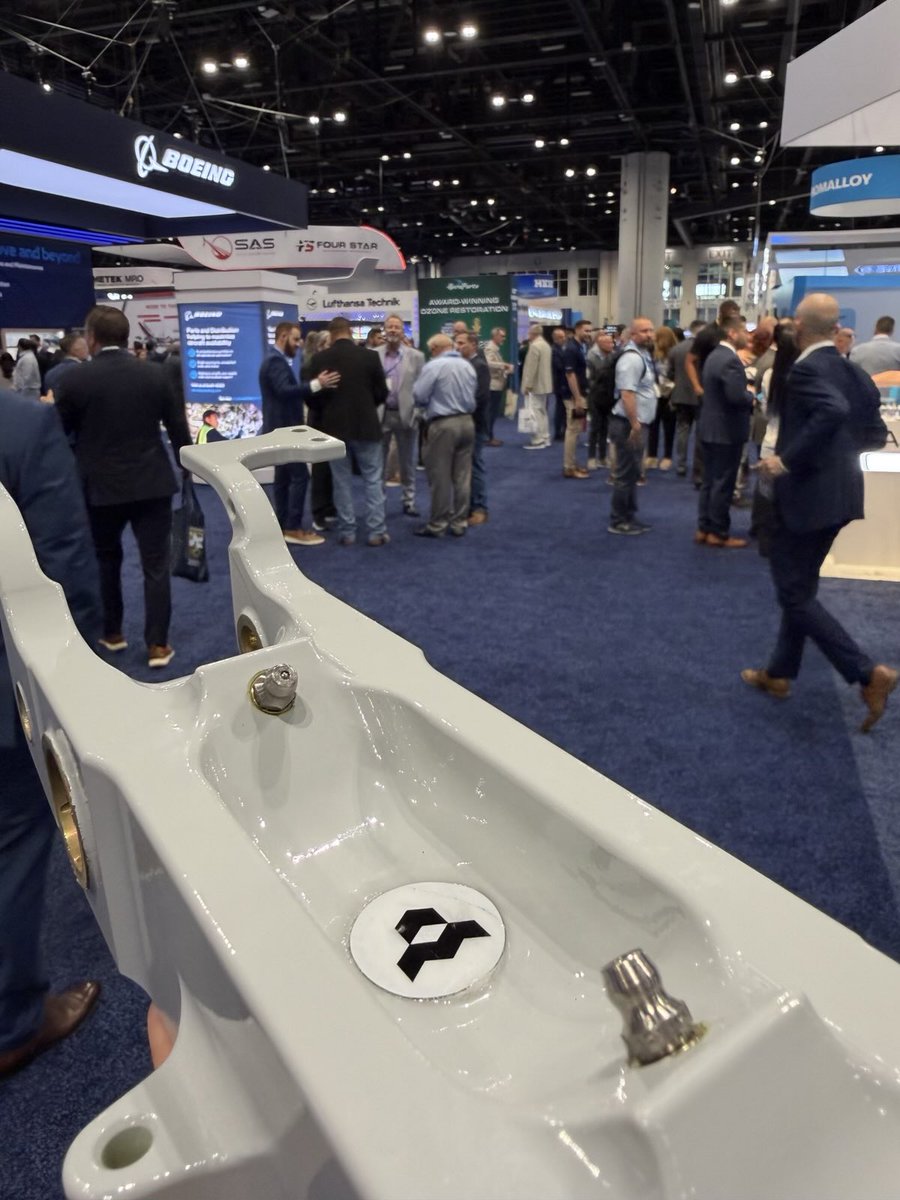 AthenaResearch's tweet photo. Athena demo at #MROAmericas https://t.co/xToEcMg9H9