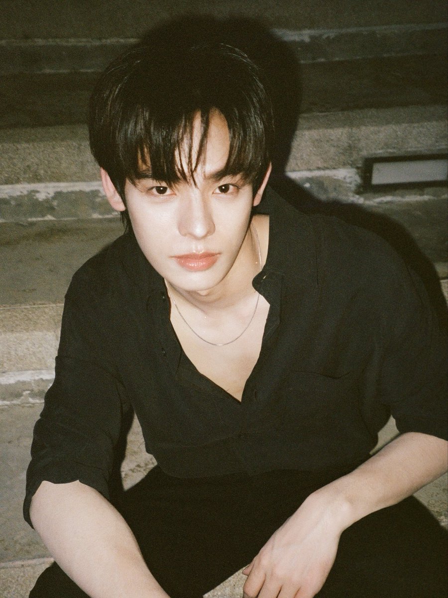 𝜗ৎ peach tweet media