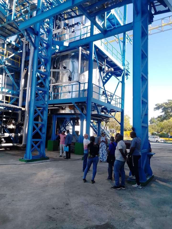 💔 ¿El resultado? La soya es fuente proteica esencial para niños, embarazadas y adultos  mayores. Cuando el bloqueo impide que llegue, no solo se paraliza una  industria: se afecta a toda una población ‼️
#BloqueoGenocida