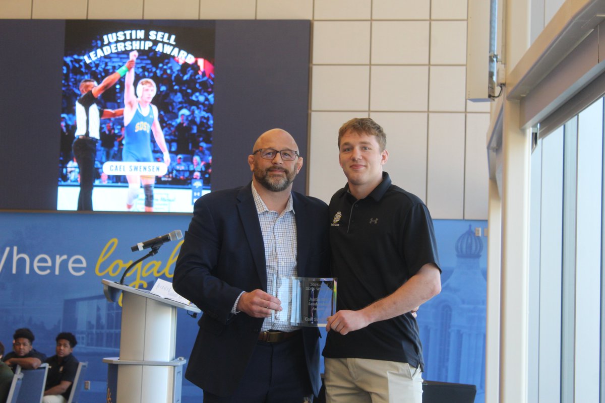 GoJacksWrestle's tweet image. Justin Sell Leadership Award: Cael Swensen

#GetJacked x #GoJacks🐰