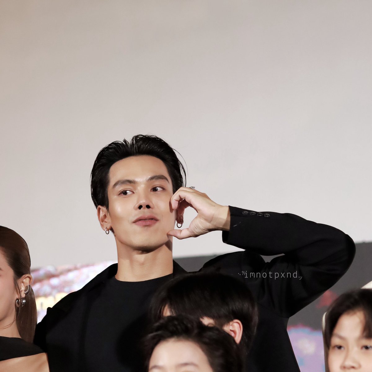 ป๊อน ツ tweet media