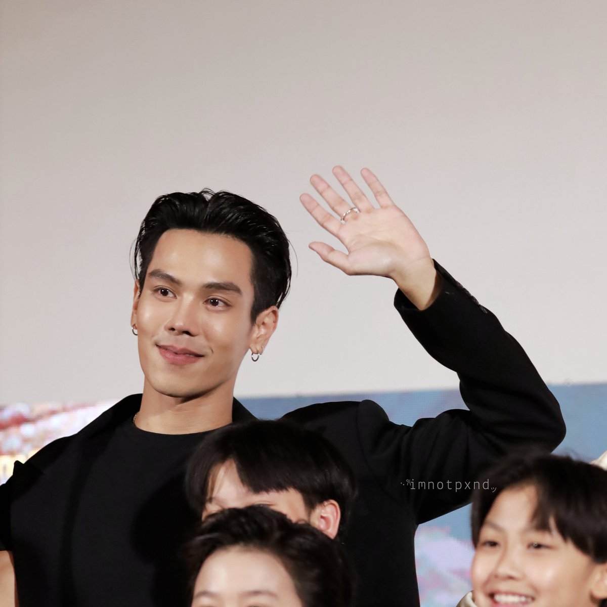 ป๊อน ツ tweet media