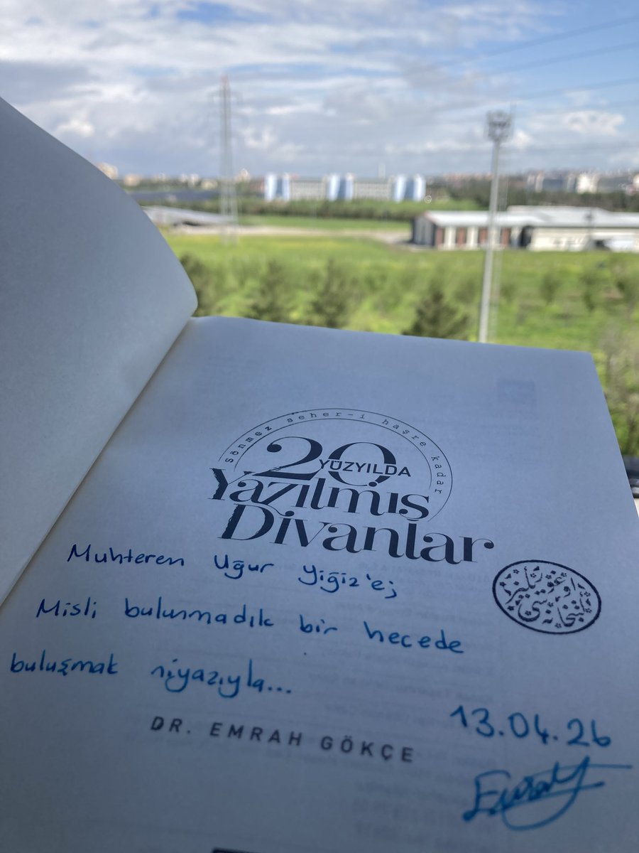 yigizugur's tweet photo. Değerli Dr. Emrah Gökçe (@bercestebeytler) hocamın, kültür dünyamıza büyük katkı sunan yeni eserinin yolu açık, okuru bol olsun. Kitabı tarafıma ulaştırma nezaketinde bulundukları için müteşekkirim. https://t.co/FoWv8gm4tp
