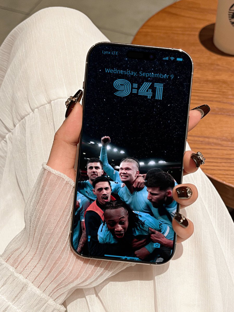 lynxchizzy's tweet image. Let's see your wallpaper here's mine 
#fypシ゚viral #City