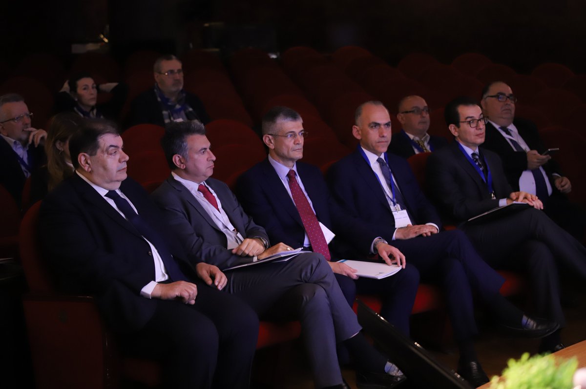 FmwWay's tweet photo. 📍 Με μεγάλη επιτυχία πραγματοποιήθηκε στην Αθήνα η 2η ΣΥΝΟΔΟΣ ΕΠΙΧΕΙΡΗΜΑΤΙΚΕΣ ΠΑΡΟΥΣΙΑΣΕΙΣ ΚΥΠΡΟΥ ΣΤΗΝ ΕΛΛΑΔΑ, με θέμα «Οι νέες αλλαγές στο φορολογικό σύστημα Κύπρου».  

Ομιλητής ο Έφορος Φορολογίας της Κυπριακής Δημοκρατίας, Σωτήρης Α. Μαρκίδης. https://t.co/AuZWctq4WQ