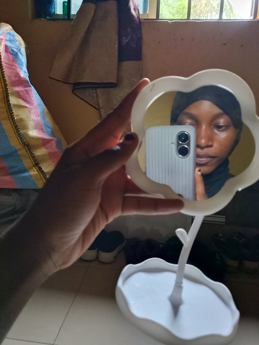 theeAbisola💙 tweet media