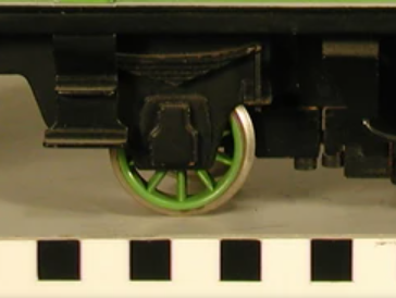 Oliver's axelboxes aren't centered with his trailing wheels :D