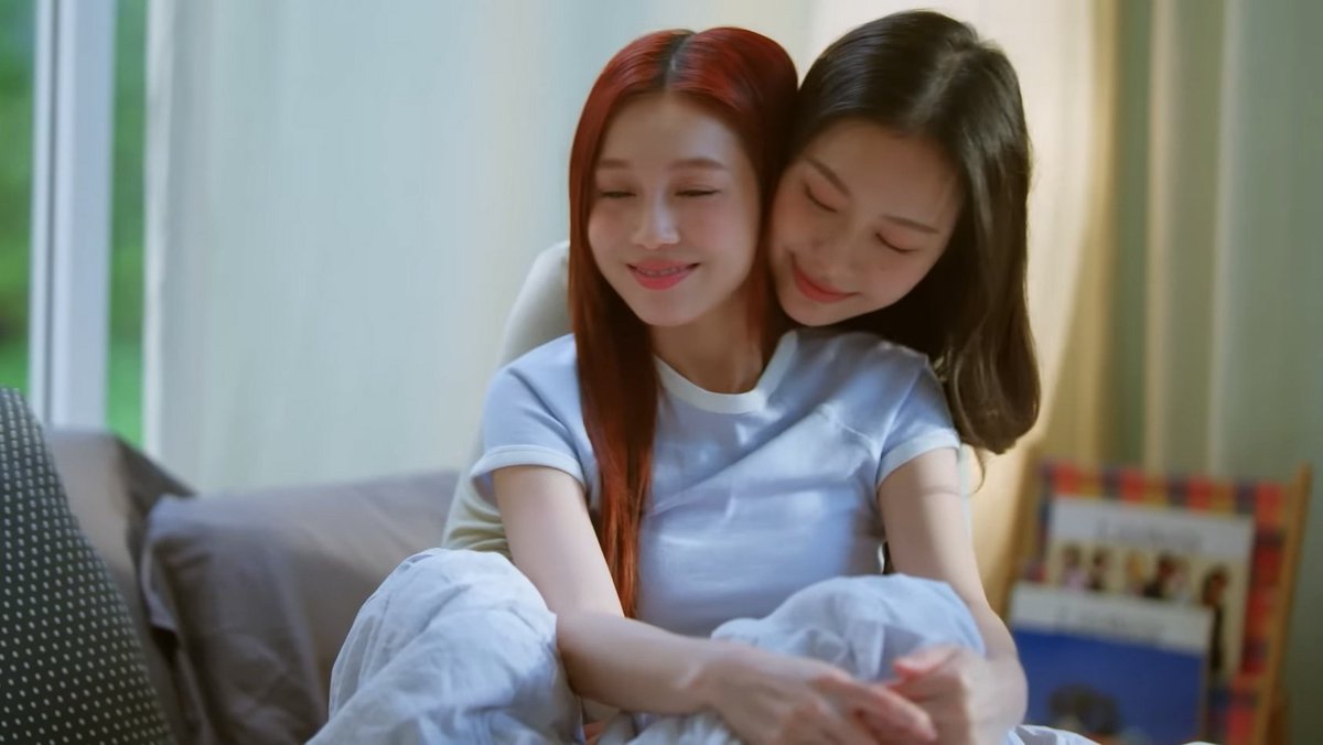 sapphics like: tweet media