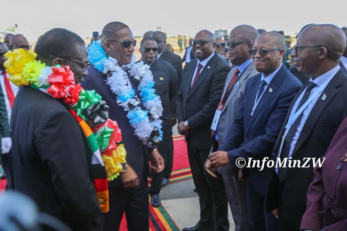 chrissy10charu's tweet image. Botswana President His Excellency Advocate Duma Gideon Boko has arrived at the Robert Gabriel Mugabe International Airport for a three day State visit. He was received by His Excellency President Emmerson Mnangagwa.
#engagement 
#Zimbabwe 
#Botswana