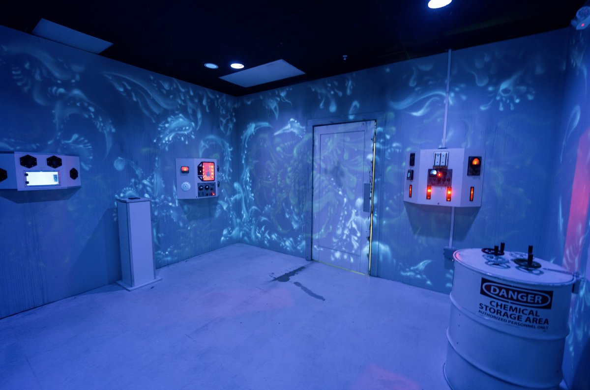 Not everything in this room is what it seems…
Dimensions are colliding, and your team is right in the middle of it.

Can you figure out what’s real before it’s too late? 🌀
🔗 Book The Gateway: heyor.ca/91YqCO