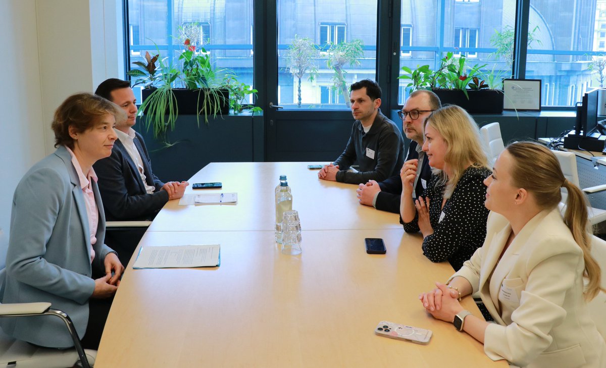 employers_EESC's tweet image. 📍 Excellent meeting w/ Kateryna Glazkova, Executive Director of the 🇺🇦 Union of Ukrainian #Entrepreneurs. We exchanged our views &amp;amp; current priorities. 

In times of uncertainty, #cooperation btw our organisations is fundamental. Looking forward to continuing working together 🤝