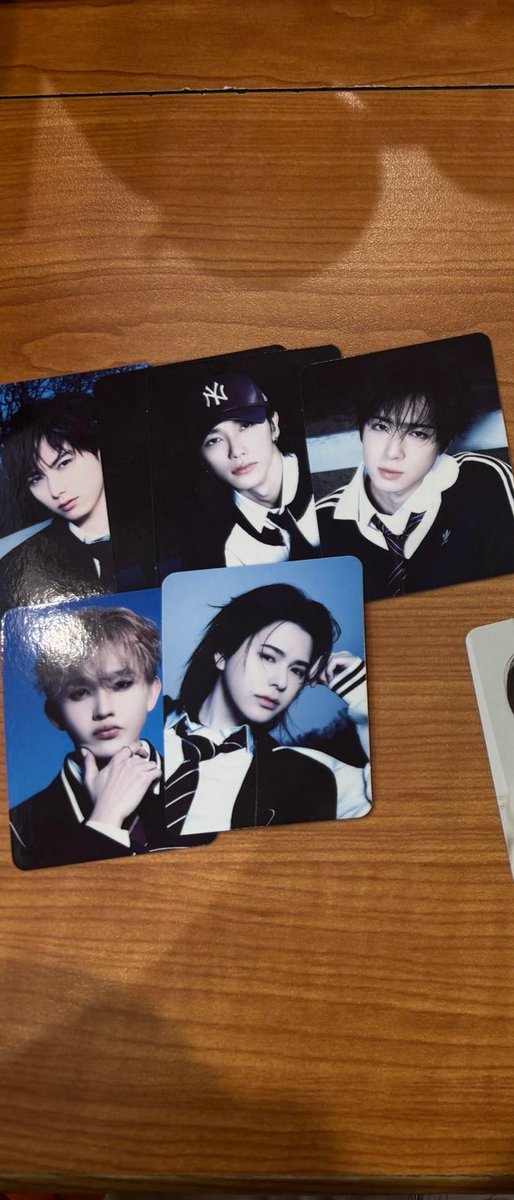 れ@固ツイ tweet media