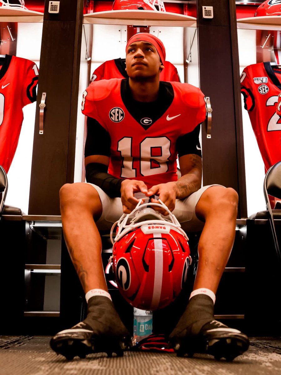 Njharris12's tweet photo. @therealcaden7_ 🐶  First spring game in the books! #godawgs #allwedoiswork https://t.co/UX9aKRFJ7P