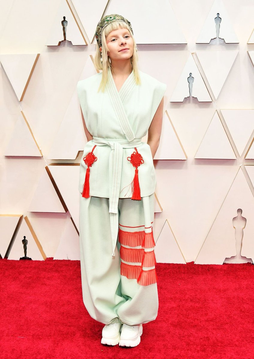 🗡️ ‘ Lee .. tweet media