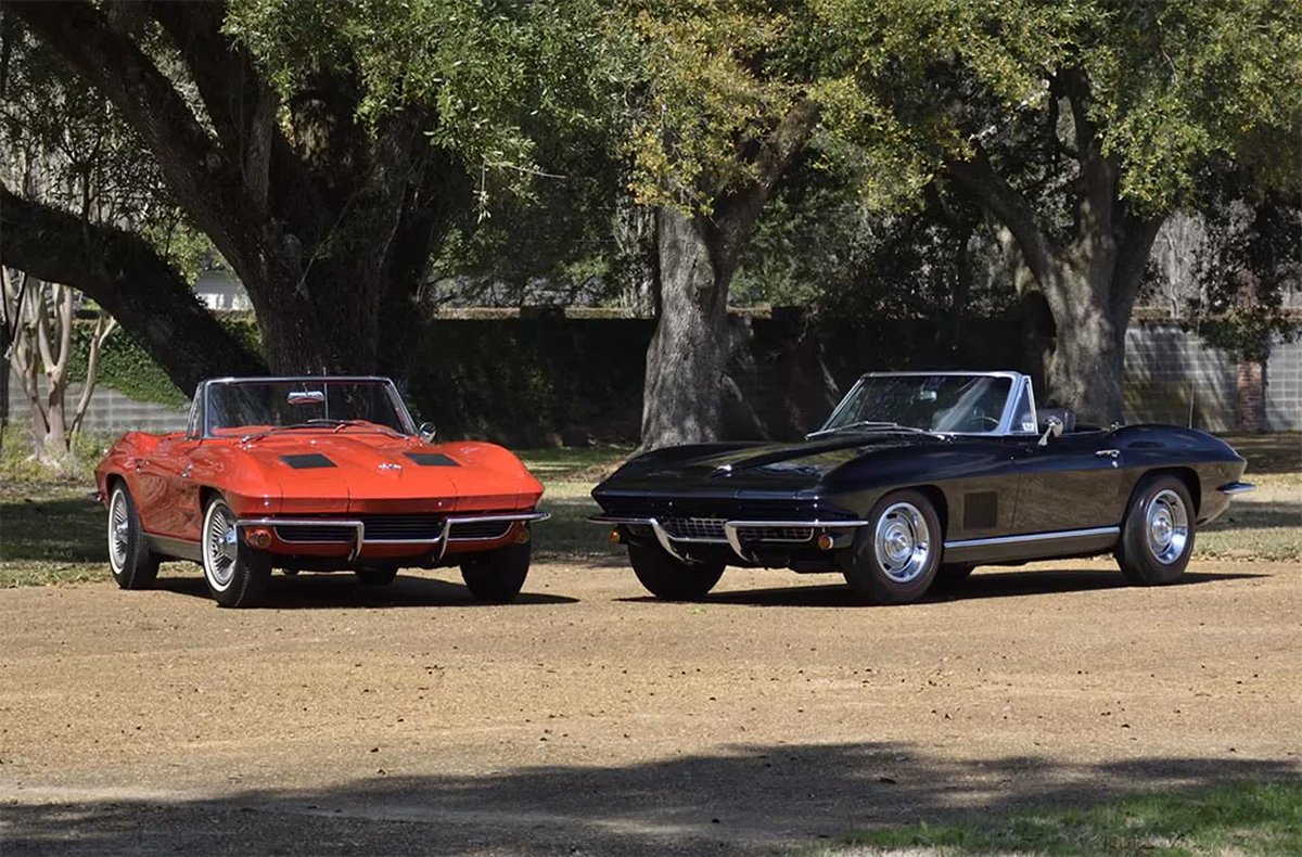 CorvetteBlogger's tweet image. First and Last Midyear Convertibles to be Offered Together at Mecum Indy corvetteblogger.com/2026/04/21/fir… #Corvette @mecum