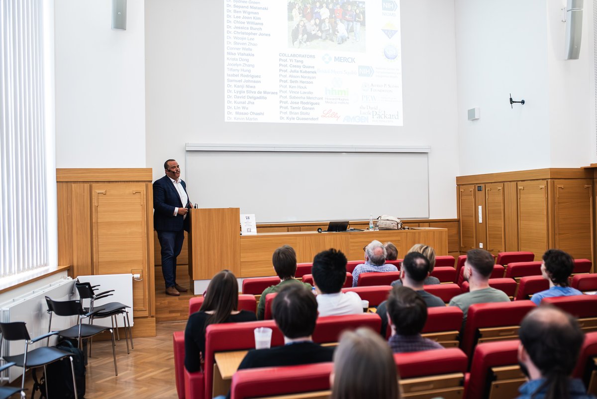 IOCBPrague's tweet photo. 🗣️ We were pleased to host Prof. Hosea M. Nelson (@caltechedu, Pasadena, CA, USA) today, who delivered an invited lecture titled "Electron diffraction for chemical discovery and new reactions of carbocations".
#IOCBInvitedlecture #praguelectures https://t.co/lJ7oOQFv8e