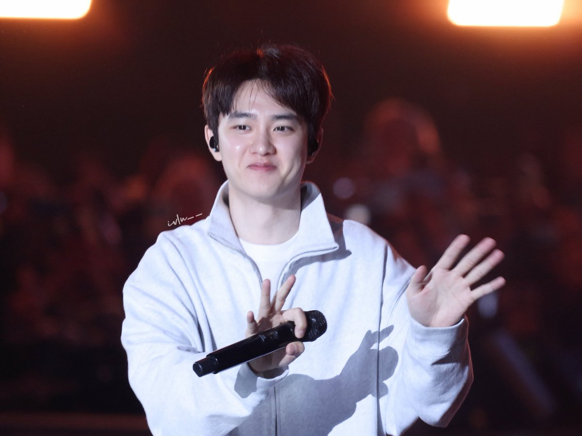 260410

경수는 팬 보면 기쁘고, 기쁘면 말랑말랑해져요. 그래서 더 귀여워요.

#EXO #엑소
#도경수 #DOHKYUNGSOO #KYUNGSOO #디오