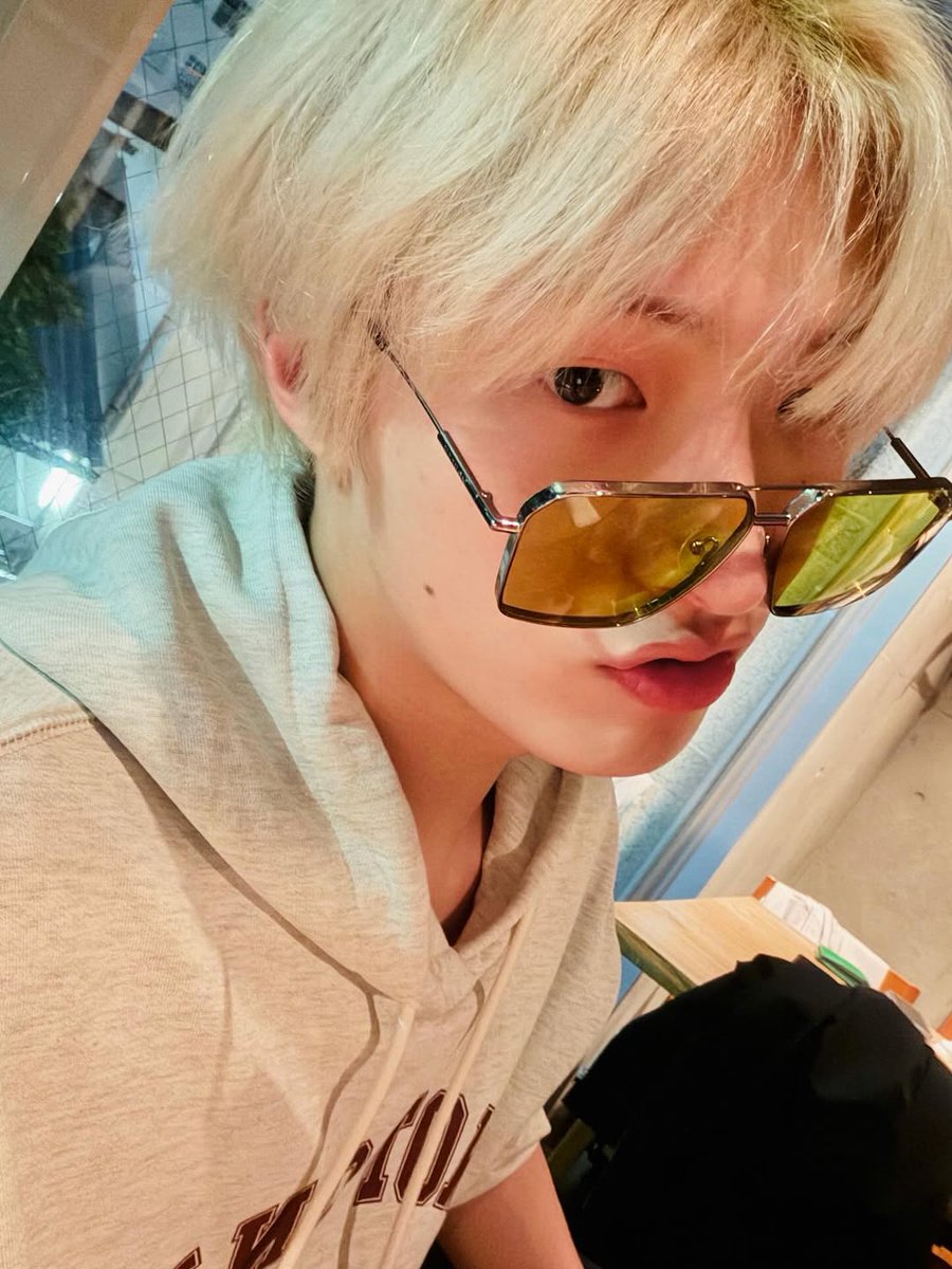 1024 tweet media