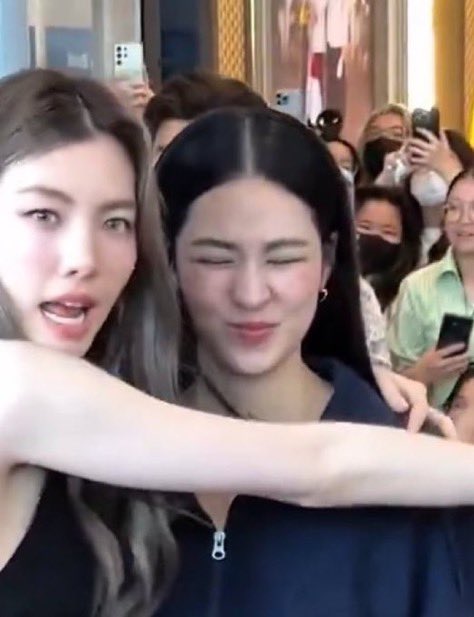 เปี๊ยก🎄 tweet media