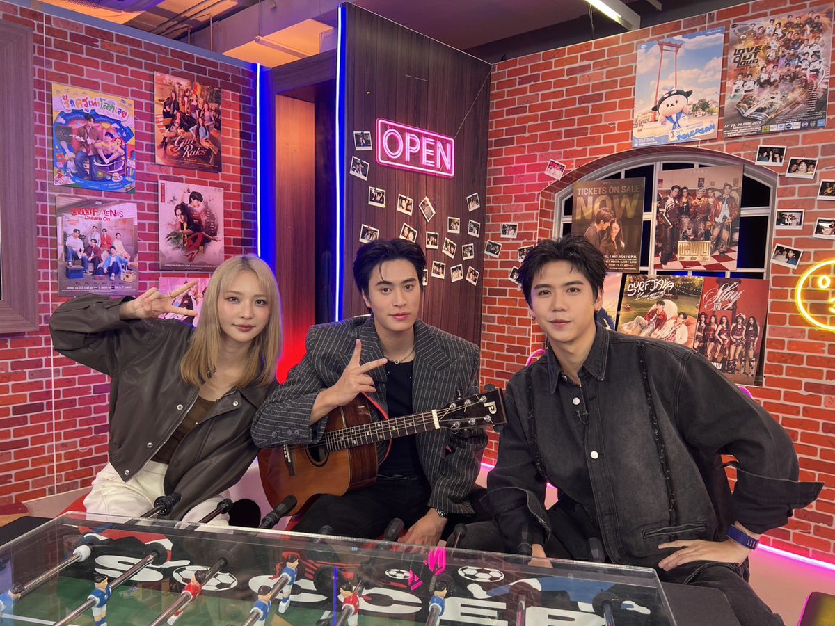 #GMMTVLiveHouse วันนี้ ใครพร้อมคุยกับ "ซิง แจน" และ "เจมีไนน์" แล้วบ้างงง บอกเลยทั้ง 3 คนเตรียมเมาท์ให้แฟ่ดเลย ❤️‍🔥

YT : youtube.com/live/LEECx7sPQ…
TT : vt.tiktok.com/ZS9NJuqy53HN4-…

GMMTV Live House ทุกวันอังคาร และ พฤหัสบดี
เวลา 21:30 น. ทาง Youtube และ TikTok : GMMTV
#GMMTV
<a href="/ssingss/">Ssing Cheewagaroon</a>