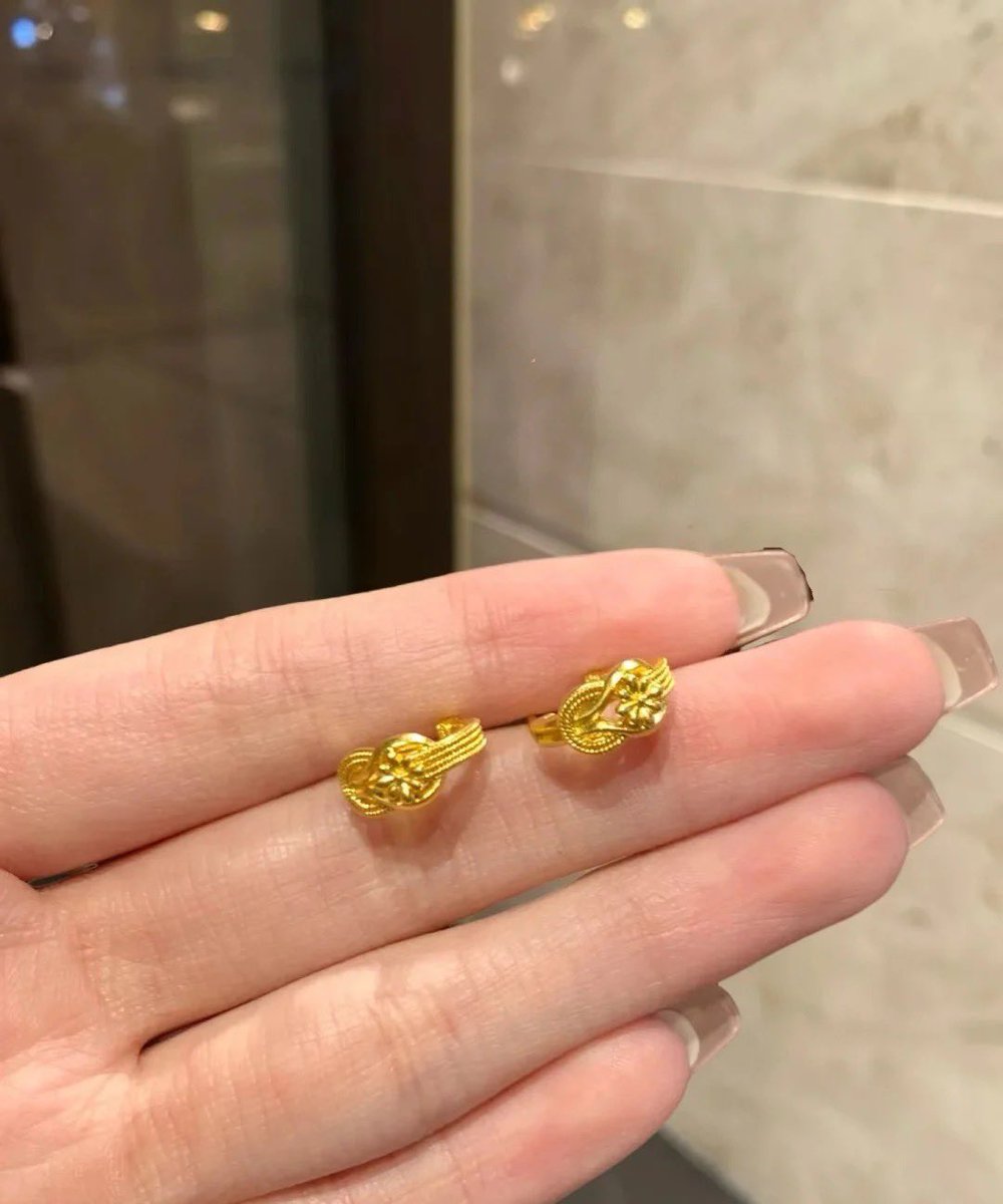 purebsneei17966's tweet image. Luxury earrings #earrings